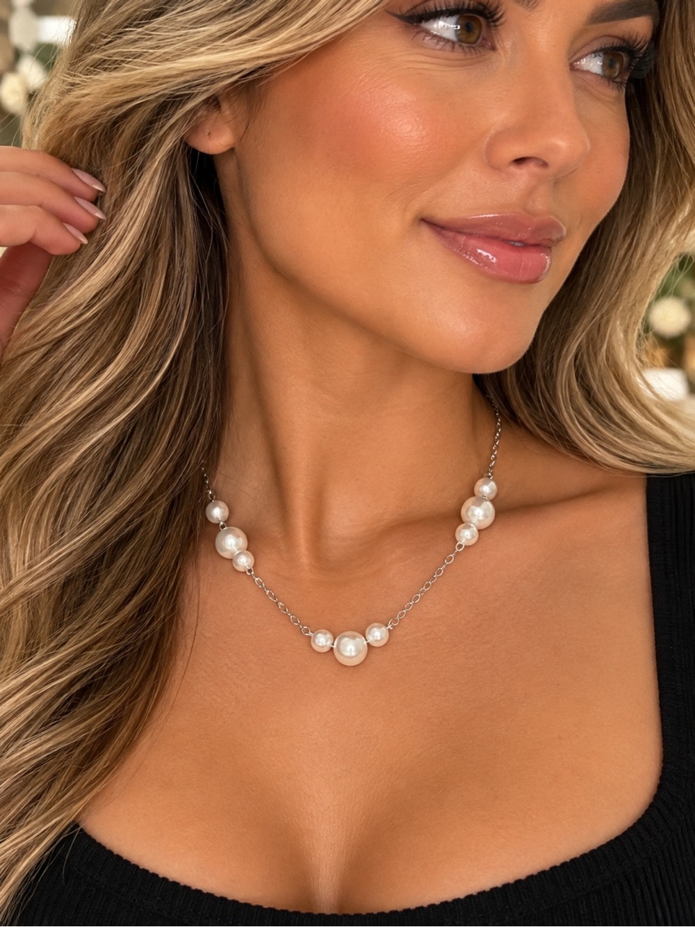 Classic Bead Necklace in White